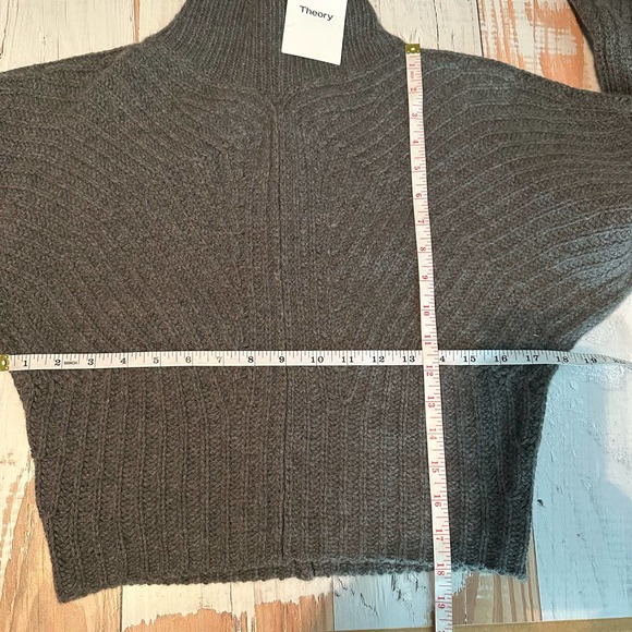 Theory Sculpted Knit Pullover Sweater Airy Wool Cashmere Grey Melange Size Small - Picture 8 of 13
